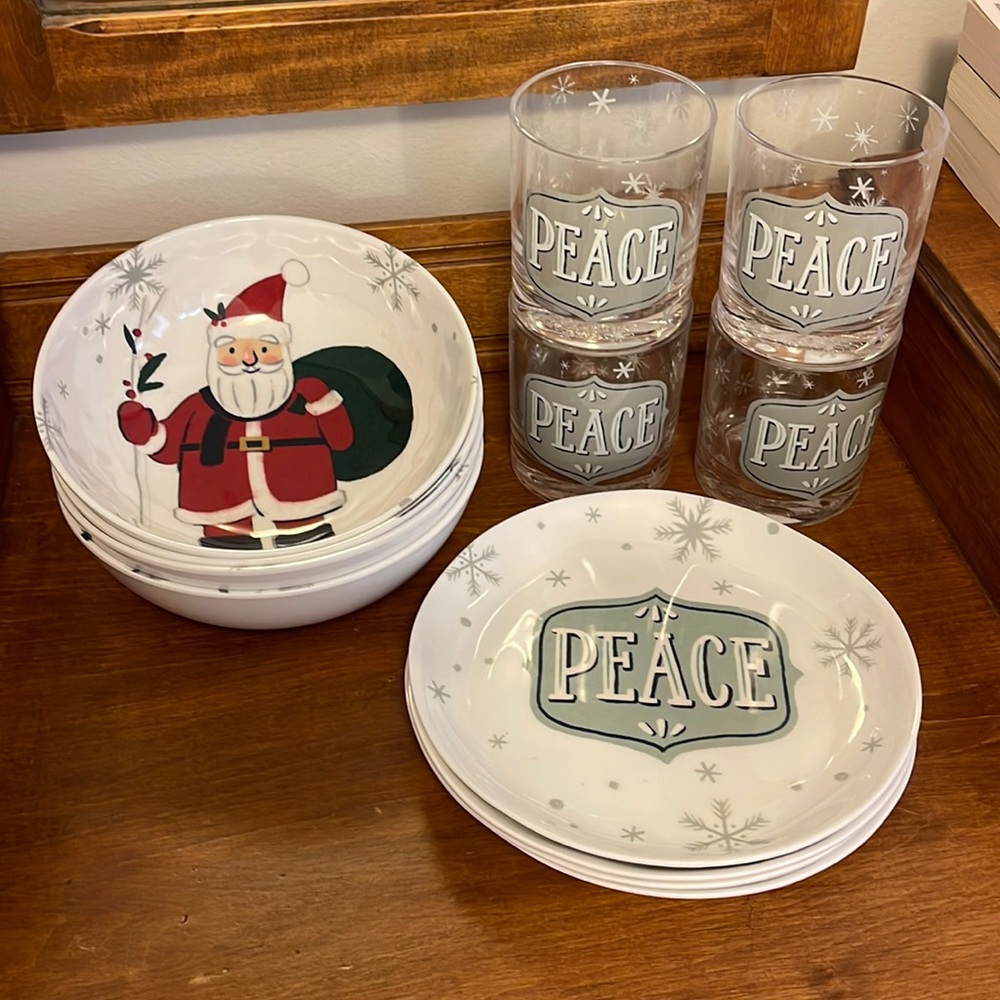 Holiday Set for 4